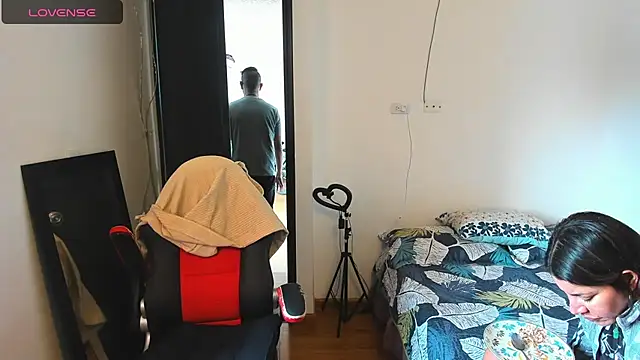 peanut tangerine online show from 02-03-25, 08:24