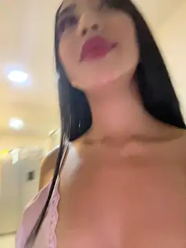 SOPHIACANDY19  online show from 05-01-26, 12:37