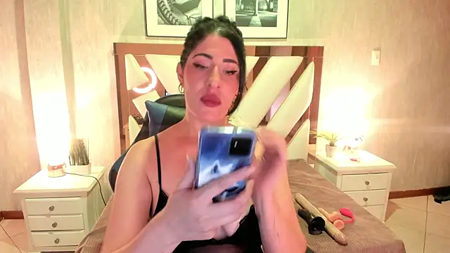 Snapshot of Vero_wayne chatting on 05-20-26, 01:39 Vero wayne online show from 05-20-26, 01:39