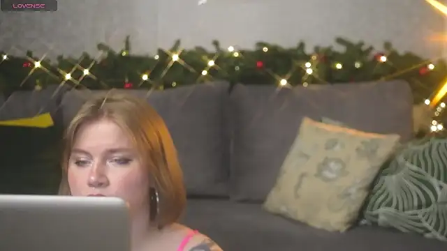 Kira Citro online show from 12-17-24, 10:11