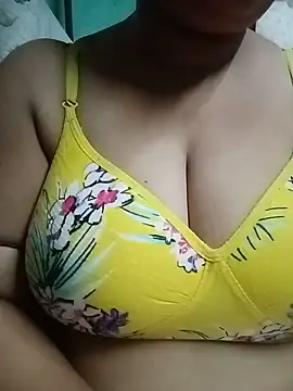 Snapshot of sajida34 chatting on 05-14-26, 12:06 sajida34 online show from 05-14-26, 12:06