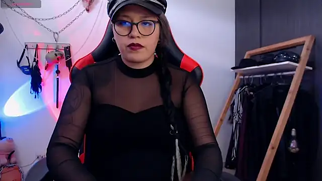 Snapshot of LilithSharon chatting on 12-01-24, 07:14 LilithSharon online show from 12-01-24, 07:14