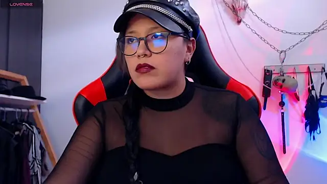 Snapshot of LilithSharon chatting on 03-20-25, 03:47 LilithSharon online show from 03-20-25, 03:47