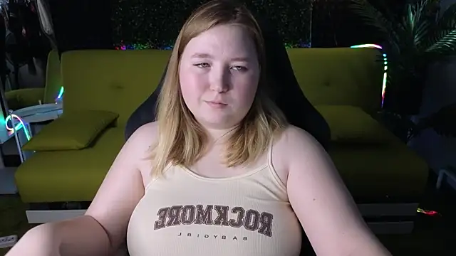 Snapshot of ChimberWol chatting on 03-12-25, 04:41 ChimberWol online show from 03-12-25, 04:41