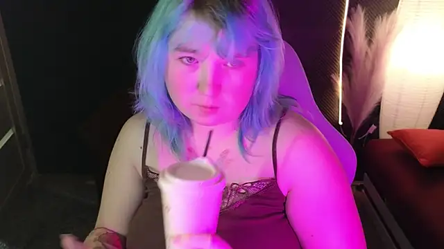 Snapshot of ChimberWol chatting on 10-07-25, 01:36 ChimberWol online show from 10-07-25, 01:36