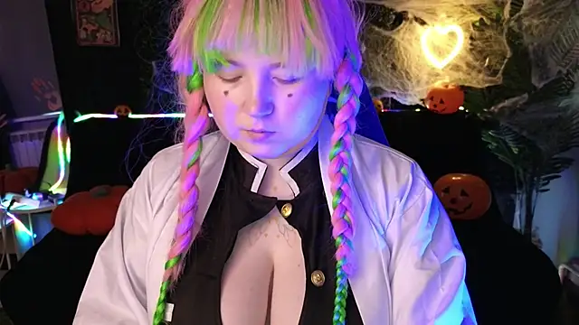 Snapshot of ChimberWol chatting on 10-31-25, 02:01 ChimberWol online show from 10-31-25, 02:01