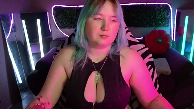 Snapshot of ChimberWol chatting on 11-13-25, 02:10 ChimberWol online show from 11-13-25, 02:10