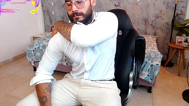 Snapshot of hanz_col chatting on 12-01-25, 06:13 hanz col online show from 12-01-25, 06:13