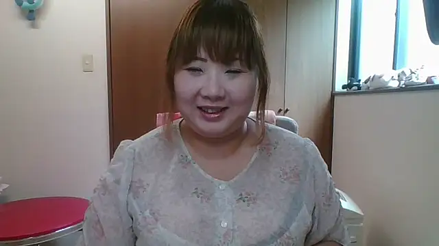 SAKU-RA-chan online show from 09-13-25, 05:18