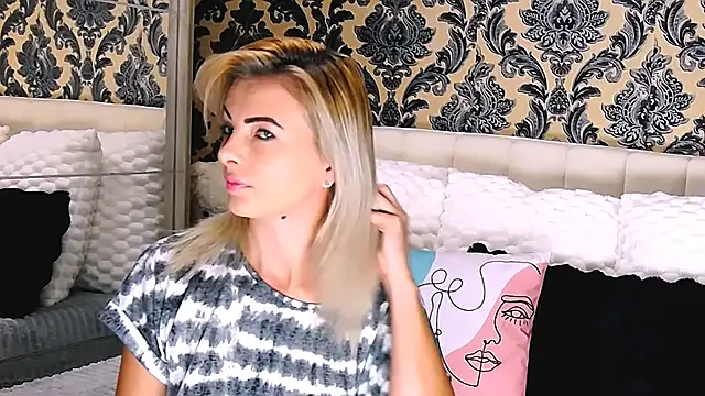 Aly girl1 online show from 09-29-25, 08:30