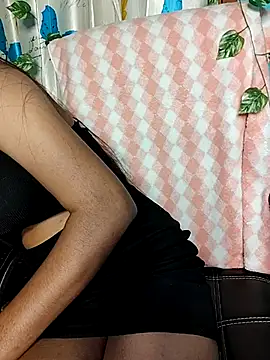 Reena Singh53 online show from 03-17-25, 02:23