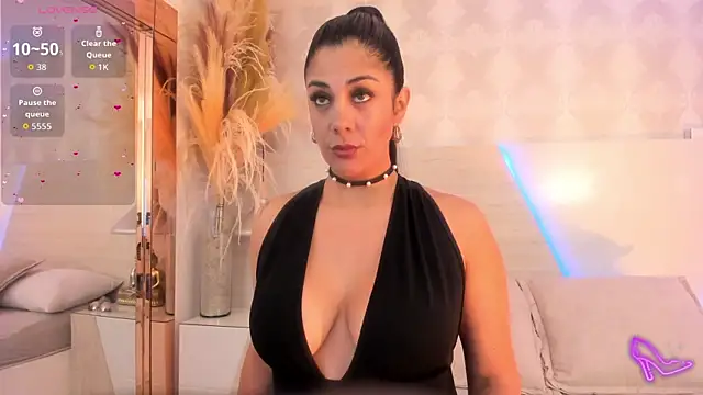 Snapshot of IvannaAnggel chatting on 10-16-25, 02:07 IvannaAnggel online show from 10-16-25, 02:07