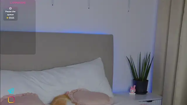 Snapshot of Lisa_Moones chatting on 01-24-25, 06:25 Lisa Moones online show from 01-24-25, 06:25