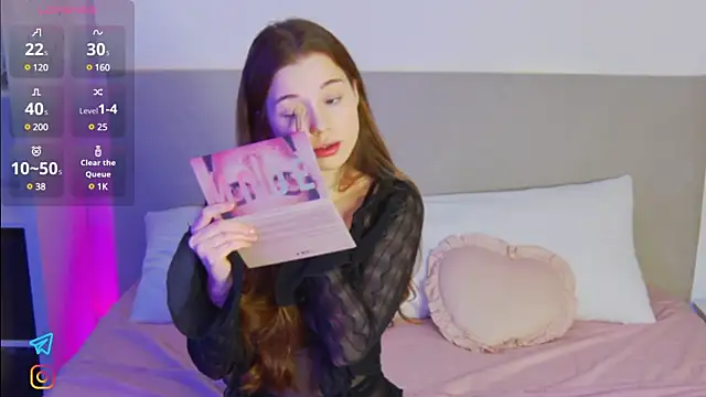 Snapshot of Lisa_Moones chatting on 02-06-25, 06:24 Lisa Moones online show from 02-06-25, 06:24