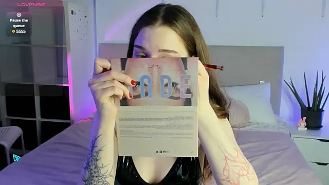 Snapshot of Lisa_Moones chatting on 03-11-25, 02:18 Lisa Moones online show from 03-11-25, 02:18