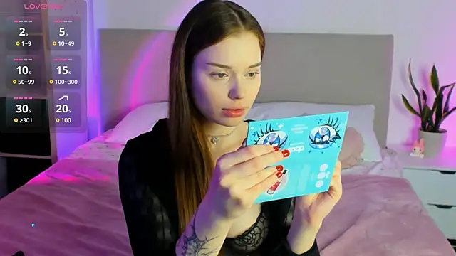 Snapshot of Lisa_Moones chatting on 03-14-25, 02:19 Lisa Moones online show from 03-14-25, 02:19