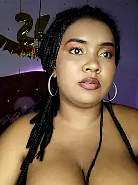 Evelyn Sandoval online show from 12-05-24, 03:04