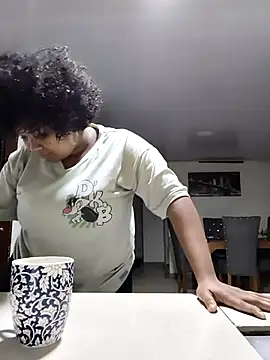 Evelyn Sandoval online show from 09-24-25, 01:42