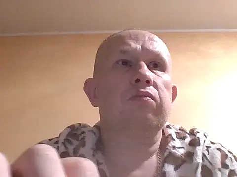 Snapshot of X46x chatting on 11-08-25, 08:51 X46x online show from 11-08-25, 08:51