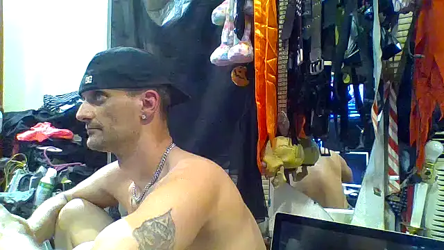 slinginbigD online show from 10-08-25, 01:58