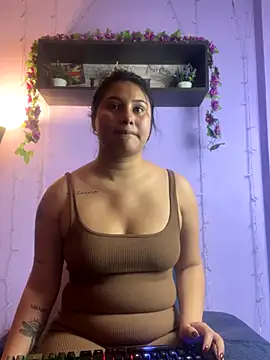 Little Ivy online show from 11-27-25, 03:14