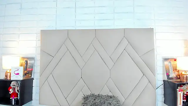 Isis Osman online show from 12-22-24, 08:36