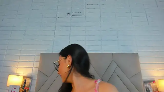 Isis Osman online show from 03-14-25, 01:16