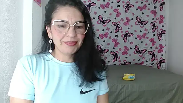 anybellucci43 online show from 12-27-24, 02:47