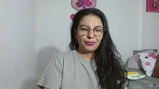 anybellucci43 online show from 02-11-26, 12:48