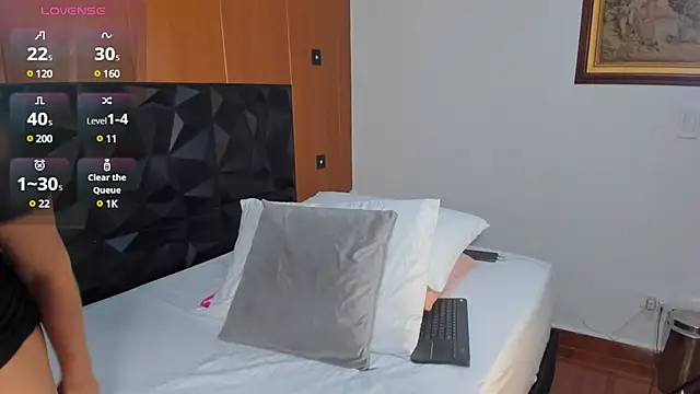 Wendy Marchall online show from 03-22-25, 07:09