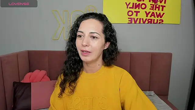 Linda Insatiable online show from 03-06-25, 01:37