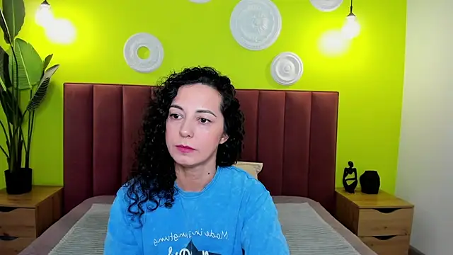 Linda Insatiable online show from 04-28-26, 01:26