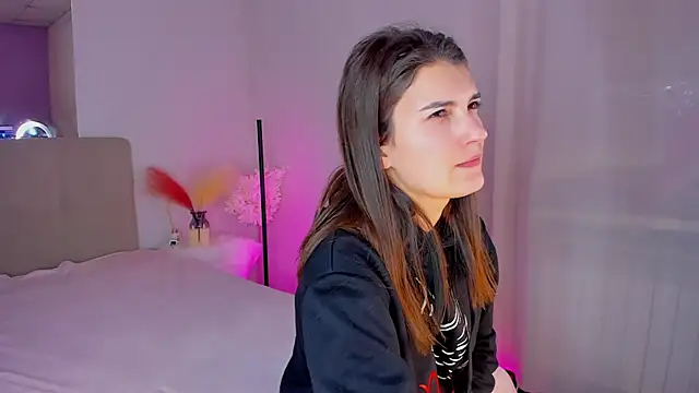 Laura Leee online show from 01-19-25, 09:11