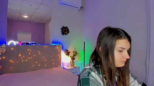 Laura Leee online show from 01-18-26, 06:17