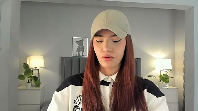 Snapshot of Madie__collins chatting on 10-30-25, 11:33 Madie collins online show from 10-30-25, 11:33