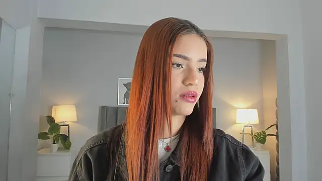 Snapshot of Madie__collins chatting on 11-04-25, 11:31 Madie collins online show from 11-04-25, 11:31