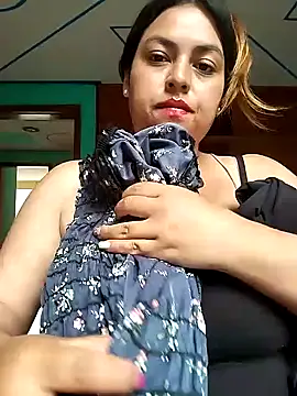 Snapshot of DULCE__26 chatting on 02-06-25, 12:05 DULCE  26 online show from 02-06-25, 12:05