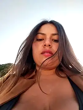 Snapshot of DULCE__26 chatting on 02-15-25, 01:05 DULCE  26 online show from 02-15-25, 01:05