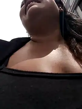 Snapshot of DULCE__26 chatting on 03-04-25, 06:07 DULCE  26 online show from 03-04-25, 06:07