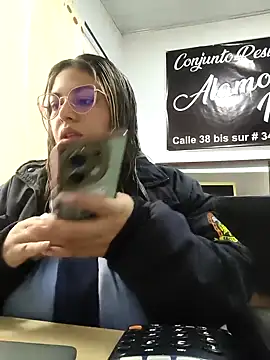 Snapshot of DULCE__26 chatting on 09-20-25, 12:06 DULCE  26 online show from 09-20-25, 12:06