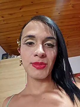 Snapshot of Shermie24 chatting on 03-22-25, 01:43 Shermie24 online show from 03-22-25, 01:43