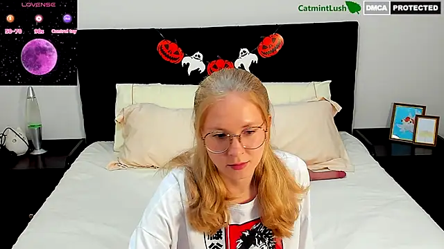 CatmintLush online show from 10-18-25, 11:49