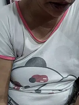 Snapshot of Urmila_bhabhii chatting on 05-24-26, 04:12 Urmila bhabhii online show from 05-24-26, 04:12