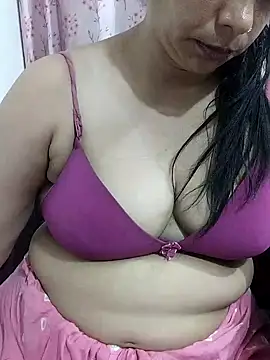 Snapshot of Urmila_bhabhii chatting on 06-07-26, 05:38 Urmila bhabhii online show from 06-07-26, 05:38