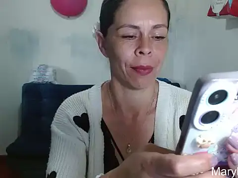 Snapshot of Marilyn_xxxx chatting on 05-05-26, 06:38 Marilyn xxxx online show from 05-05-26, 06:38