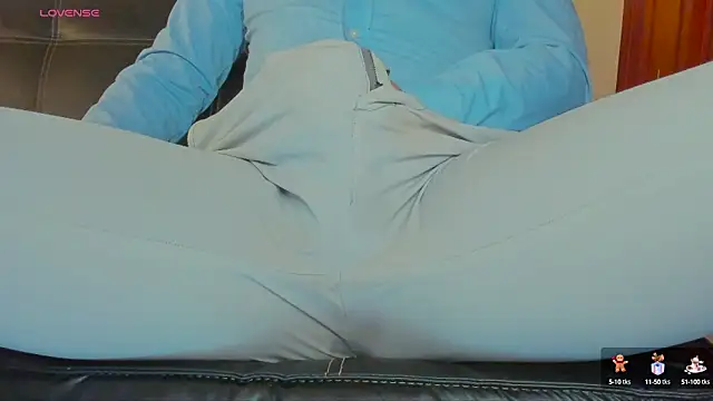 Snapshot of MrLonely02 chatting on 12-13-24, 12:42 MrLonely02 online show from 12-13-24, 12:42