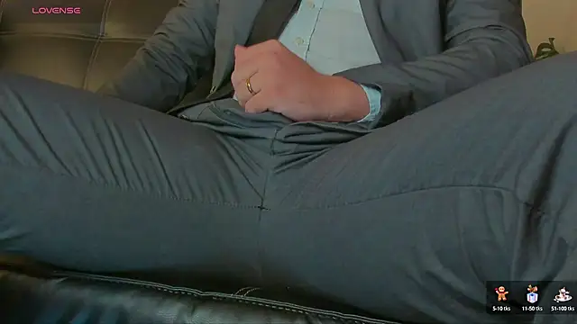 Snapshot of MrLonely02 chatting on 12-28-24, 11:05 MrLonely02 online show from 12-28-24, 11:05