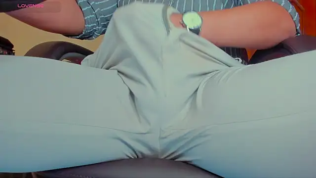 Snapshot of MrLonely02 chatting on 01-18-25, 12:46 MrLonely02 online show from 01-18-25, 12:46