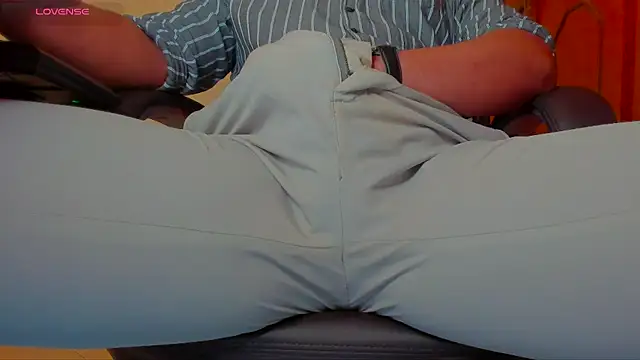 Snapshot of MrLonely02 chatting on 01-25-25, 11:22 MrLonely02 online show from 01-25-25, 11:22