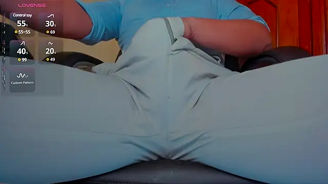 Snapshot of MrLonely02 chatting on 02-20-25, 01:08 MrLonely02 online show from 02-20-25, 01:08